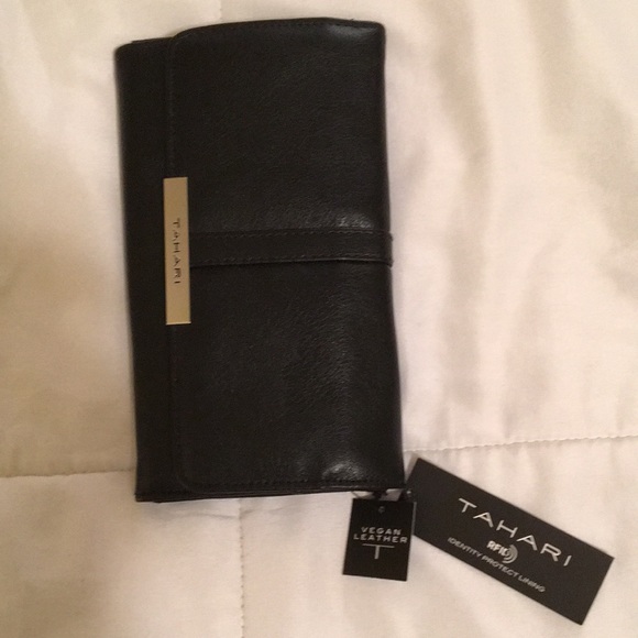 TAHARI - Picture 2 of 5